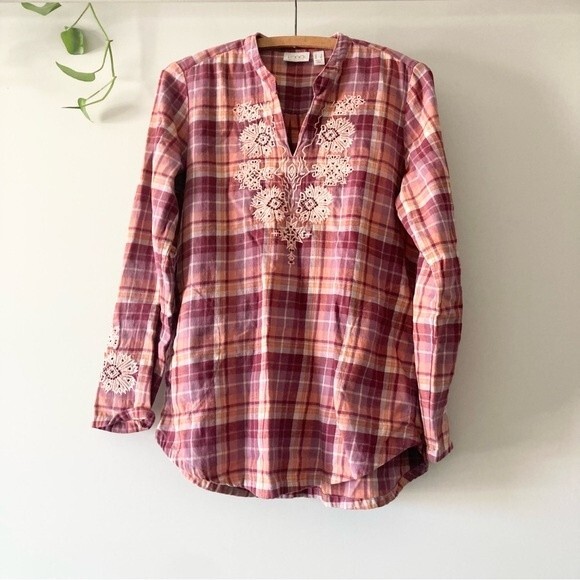LOGO by Lori Goldstein Woven Plaid‎ Top Embroidered 2 - Picture 1 of 5